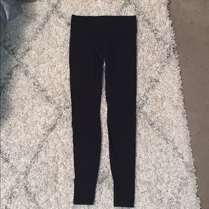 Black Lululemon leggings